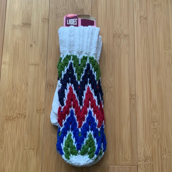 Vintage 1970s Blue Green Red White Bulky Knit Tiffani Mittens Winter Gloves - Picture 13 of 14